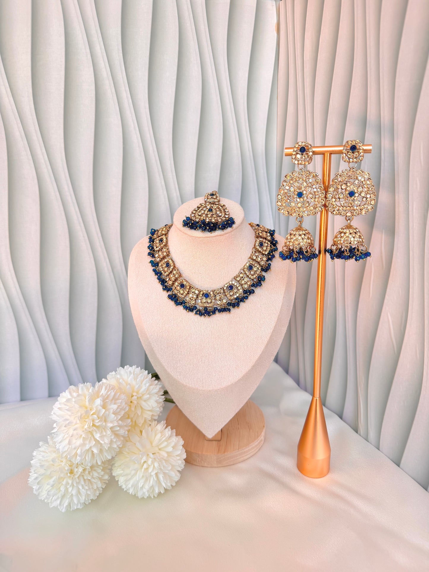 Nayraani Necklace Set
