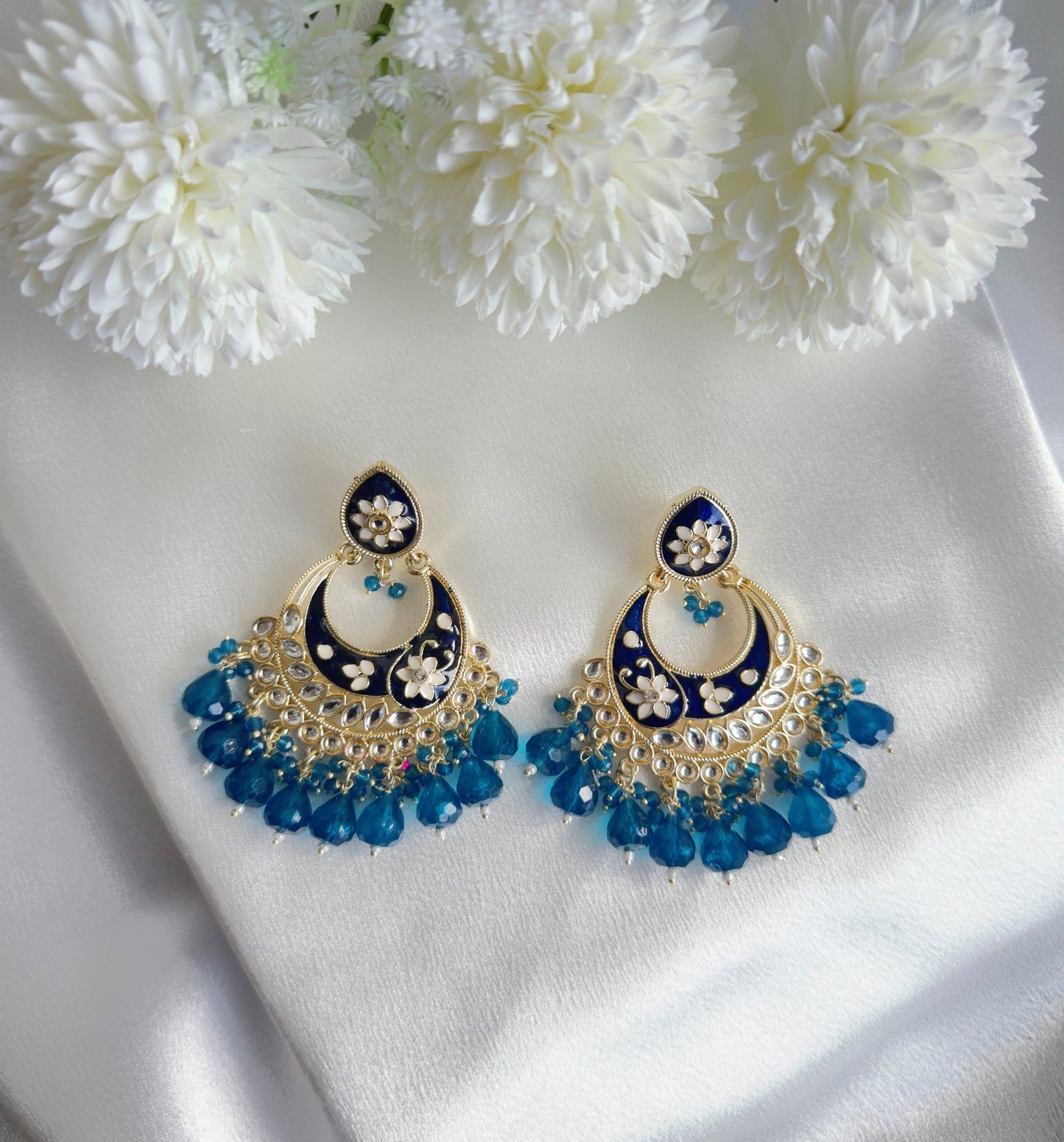 Naira Jhumka