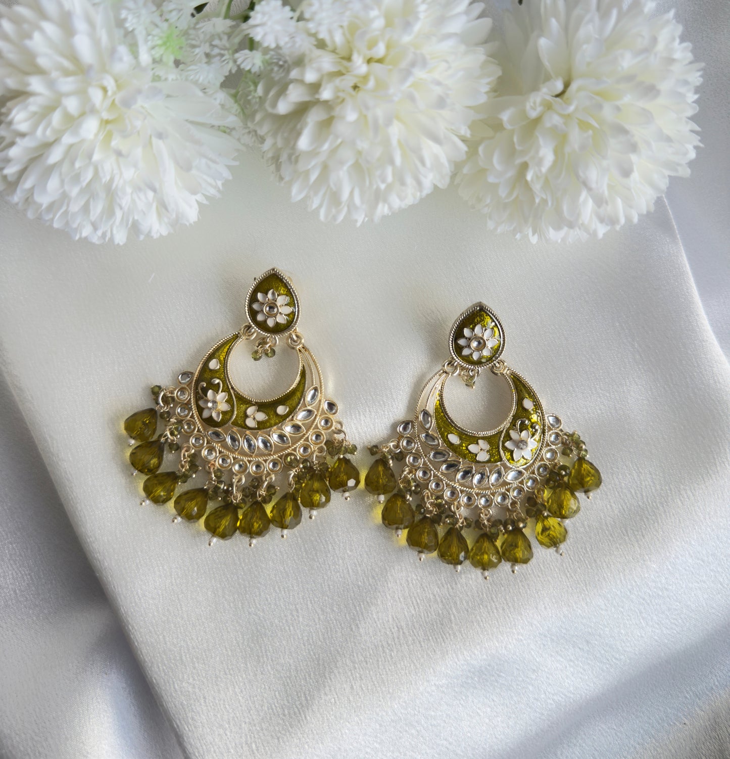 Naira Jhumka
