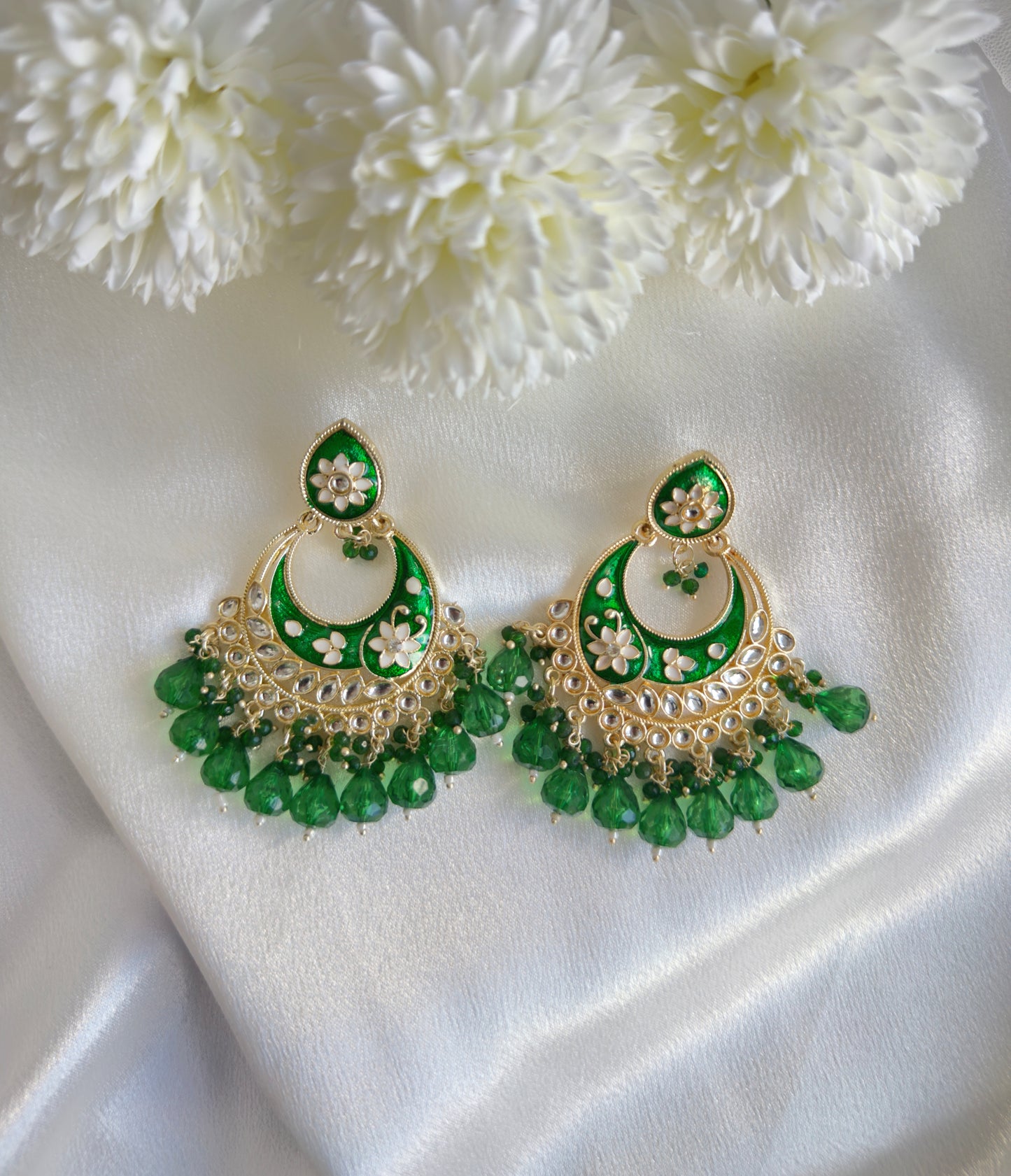 Naira Jhumka