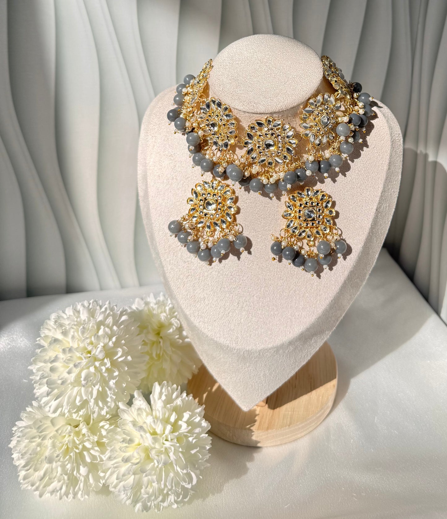 Nira Necklace Set