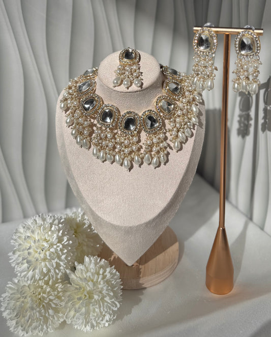 Amara Necklace Set